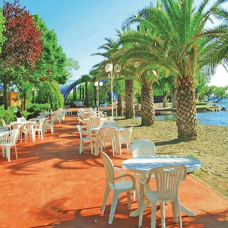 Mobile Deluxe Camping 4*